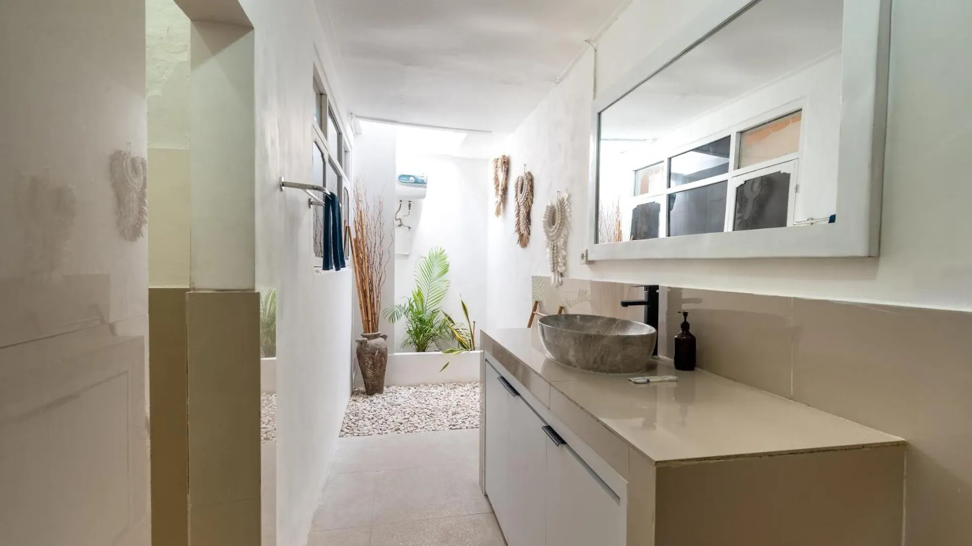 Villa Modern 3Br Villa, 4Min To Double Six Beach, Pool Seminyak  Indonesia